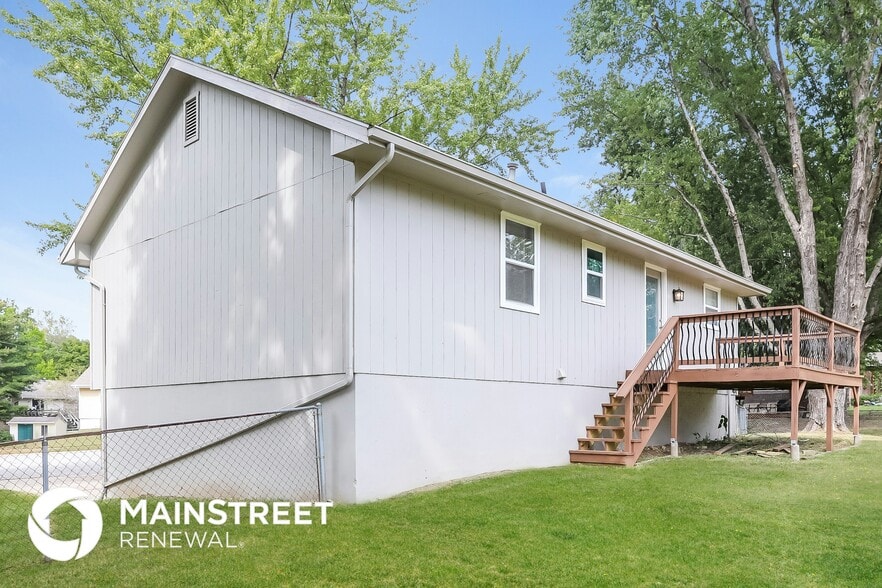 Building Photo - 1435 Park Cir