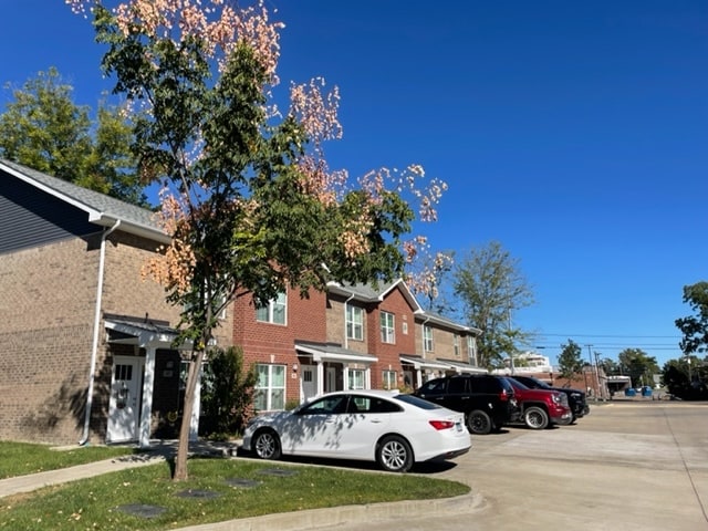 Building Photo - 1401 Poplar St
