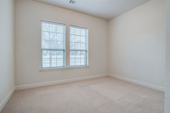 Building Photo - 6208 Exeter Ave