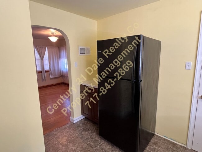 Building Photo - Lovely 3 Bedroom 1 bath all One Level Home...