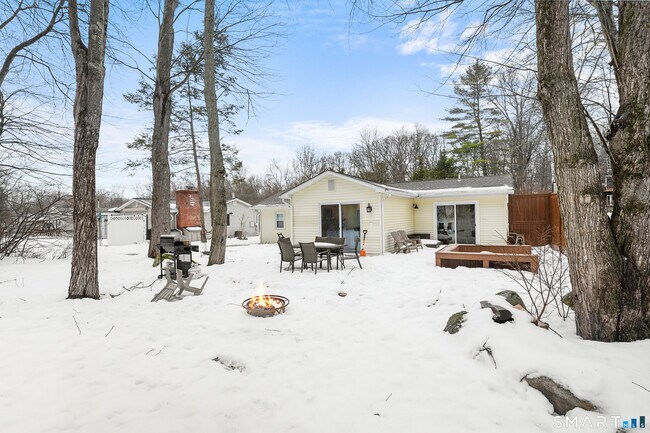 Building Photo - 62 Sherry Ln