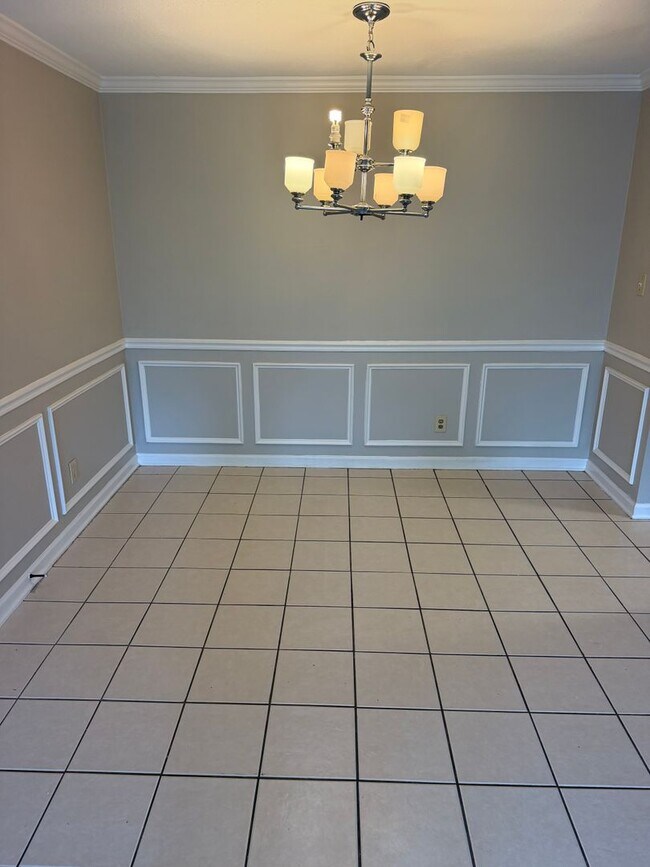 Building Photo - 2616 Randleman Rd