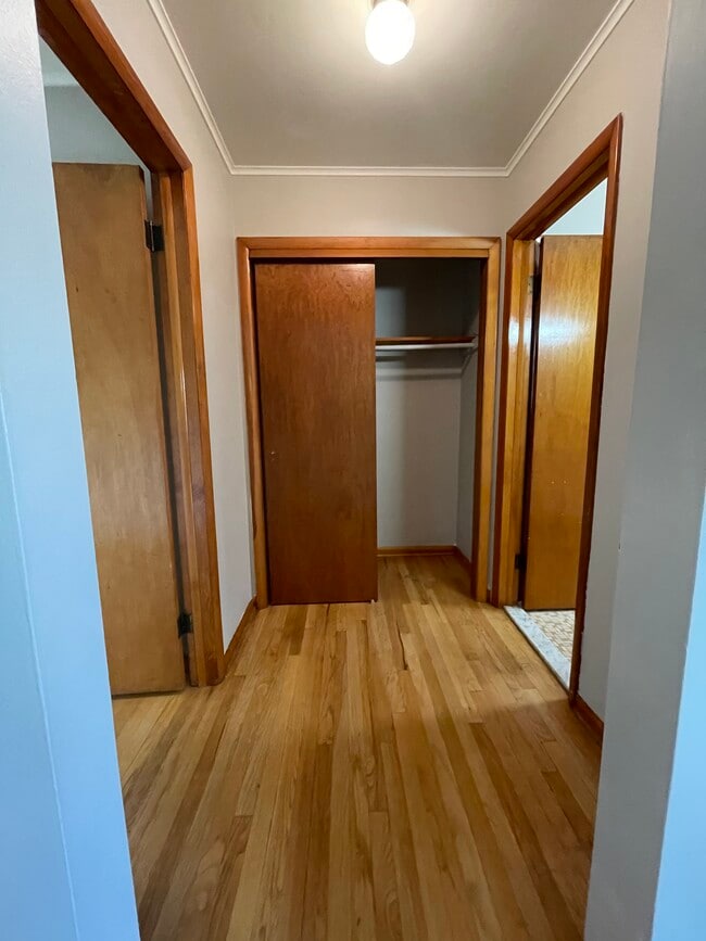 Building Photo - 60 Morgan Ln