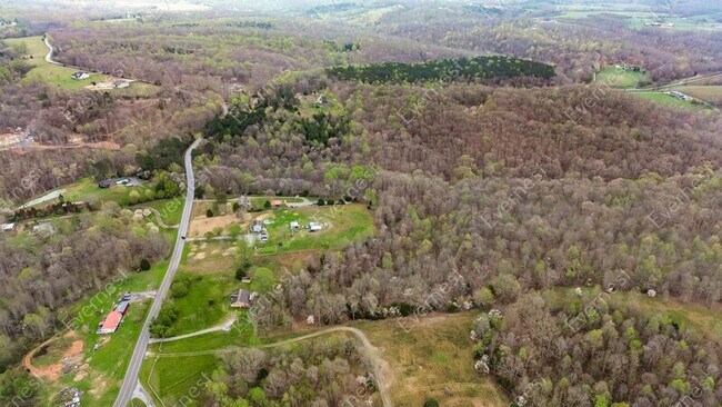 Building Photo - 7929 Daugherty-Capley Rd