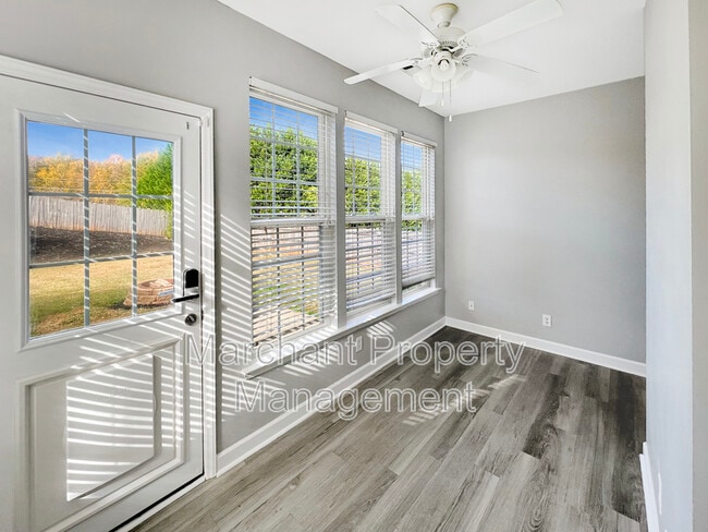 Building Photo - 104 Coxton Mill Ct