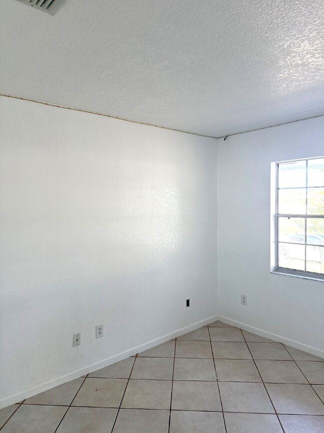 Building Photo - Cute 3 Bedroom, 1.5 Bathroom Home for Rent.