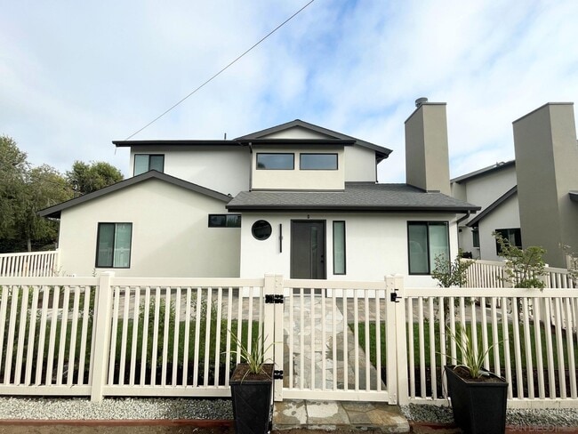 Building Photo - 1093 N Vulcan Ave