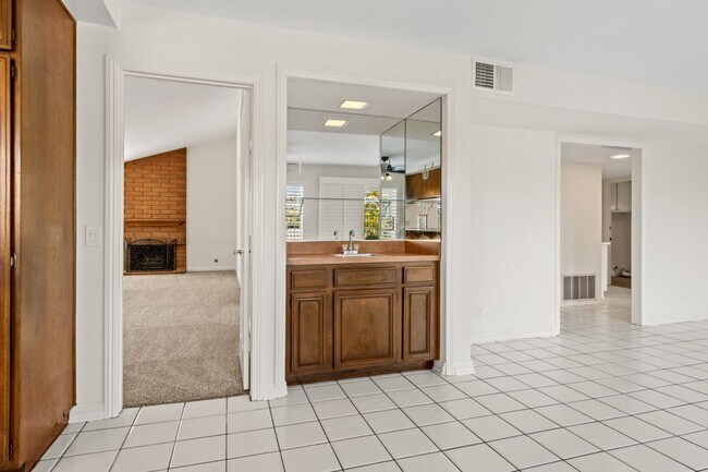 Building Photo - 4/Bed, 3/Bath YL Travis Ranch Home w/Pool & Spa