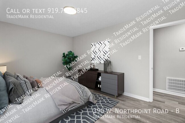 Building Photo - 390 W Northpoint Rd