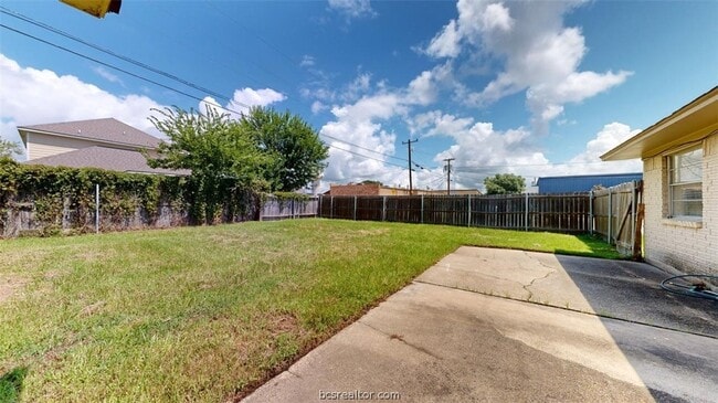 Building Photo - 1417 Antone Ct