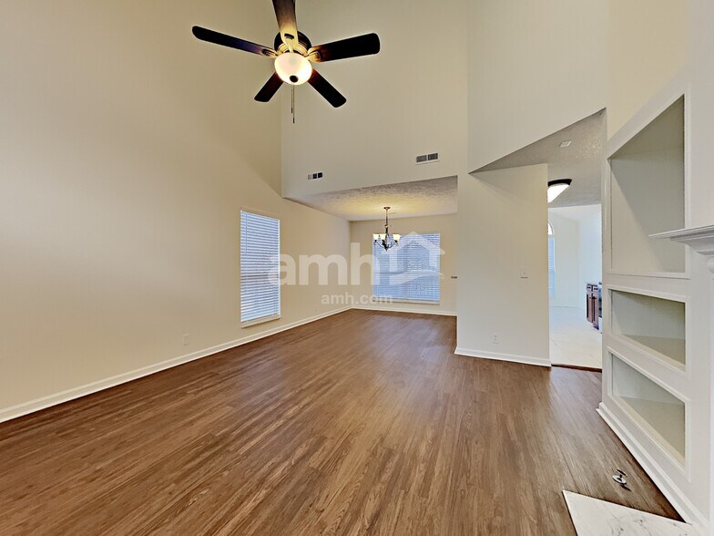 Building Photo - 6200 Hampton Hall Way