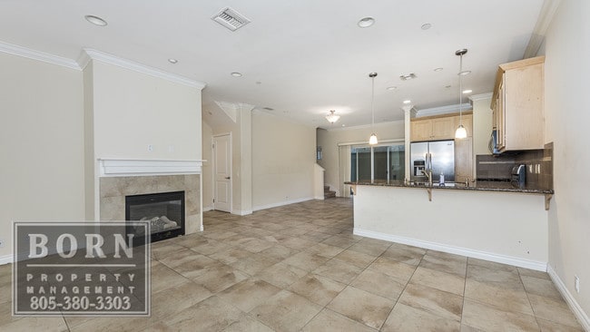 Building Photo - 2729 Los Robles Rd