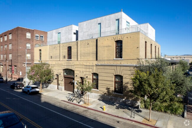 940 E 2nd St - Barn Loft Residential Condos