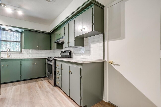 Building Photo - Fully Renovated Home in Desirable Fort Wor...