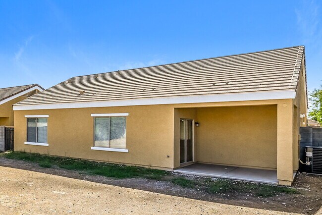 Building Photo - 12084 W Dreyfus Dr