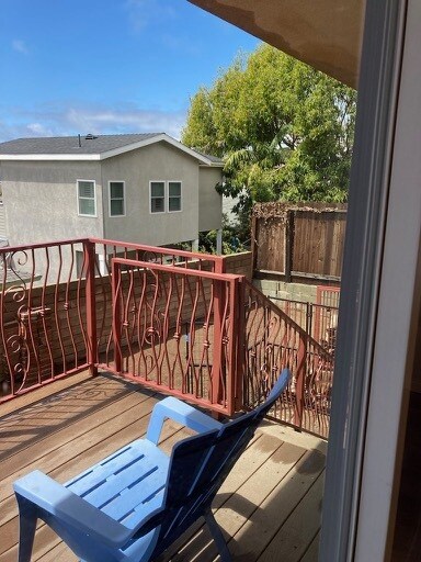 Rear Yard - 507 N Helberta Ave