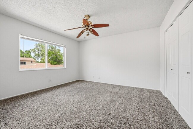 Building Photo - $2,325.95, 2-bed, 2-bath in Aurora with in Unit Laundry!