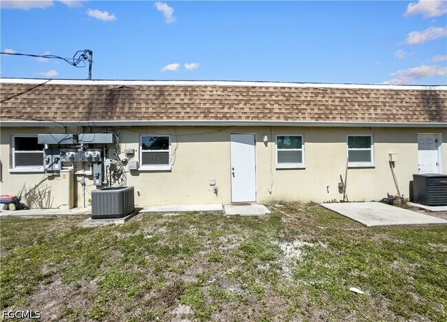 Building Photo - 6617 Warwick Cir