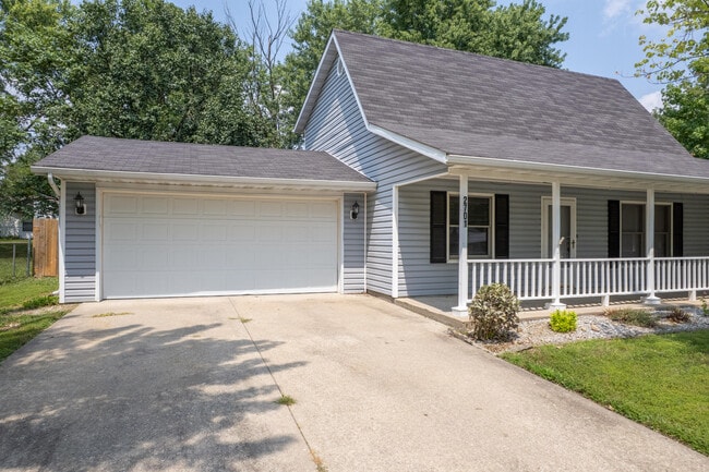 Building Photo - 2701 Poppy Way