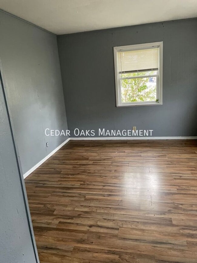 Building Photo - 314 S Neal-