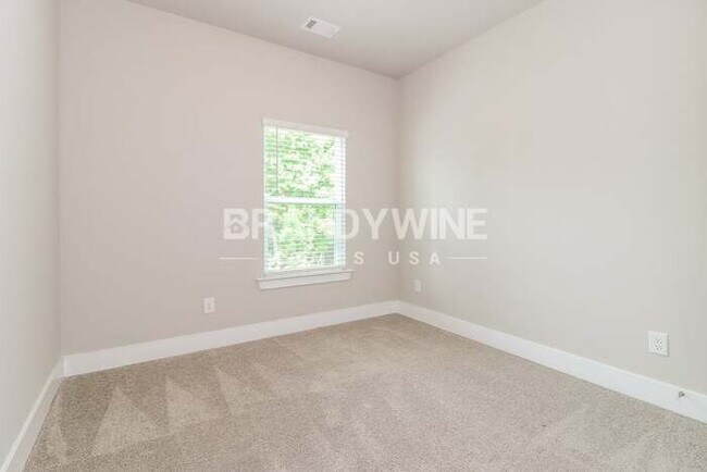 Building Photo - 707 Valtek Ct