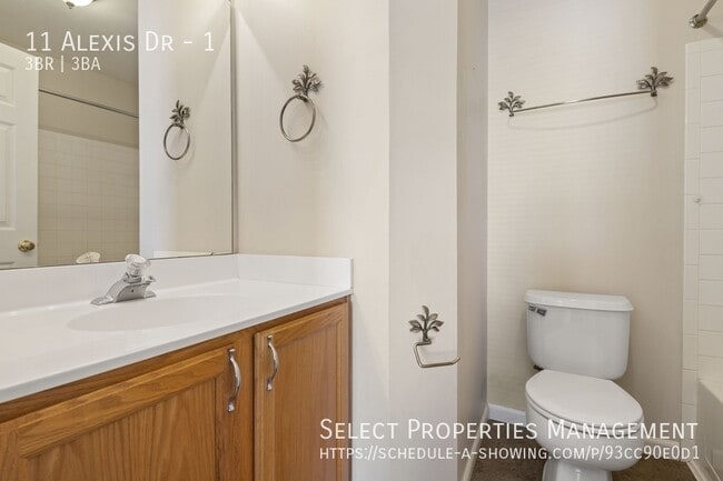 Building Photo - 11 Alexis Dr