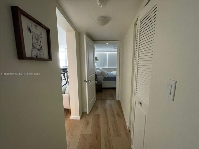 Building Photo - 209 N Fort Lauderdale Beach Blvd