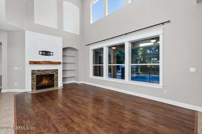 Building Photo - 1440 S Burgandy Trail