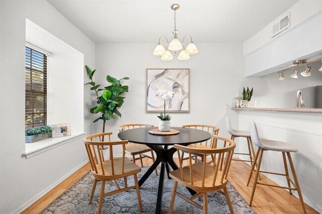 Building Photo - 7801 Shoal Creek Blvd