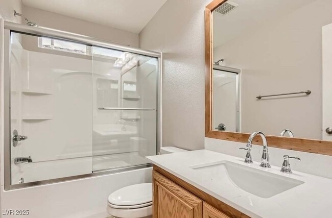 Building Photo - 556 Teedale Ct