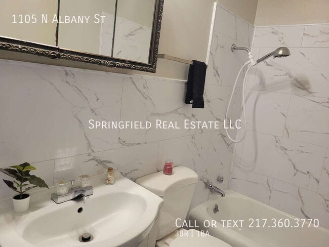 Building Photo - 1105 N Albany St