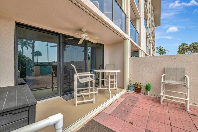 Building Photo - 355 S Ocean Dr