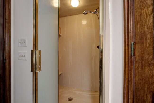Building Photo - 1340 Bryant Cir
