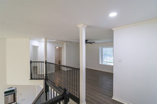 Building Photo - 14311 Ragus Lake Dr