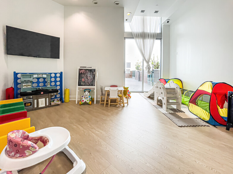 Children's play room - 350 S Miami Ave