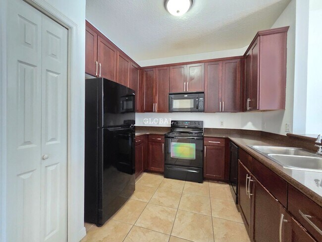Building Photo - Condo for rent