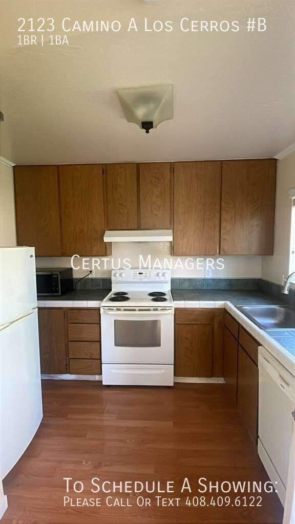 Building Photo - 2123 Cno. A Los Cerros