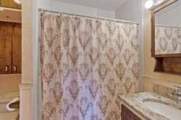 Building Photo - 4 Allen Ave