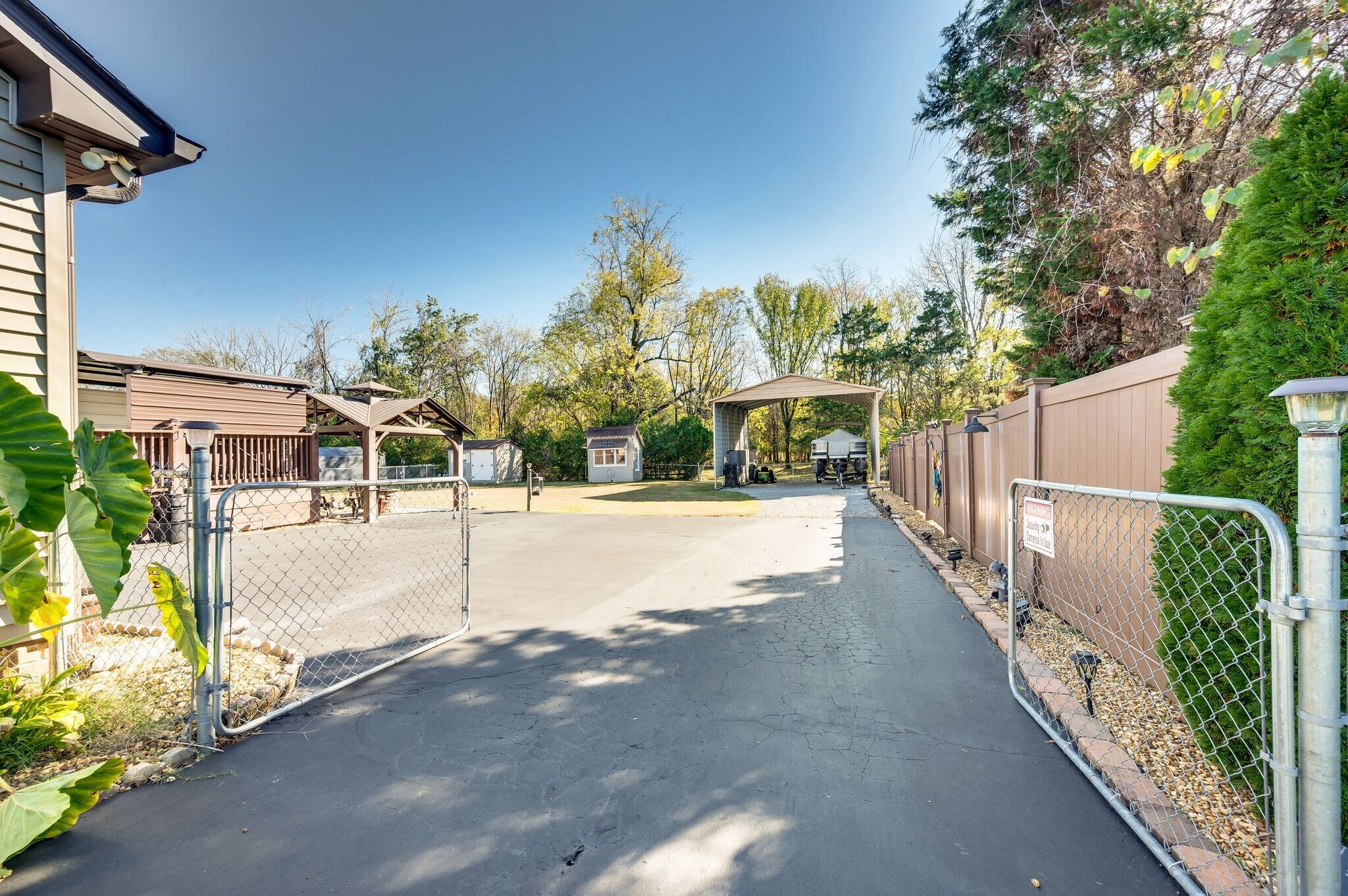 Building Photo - 808 Water View Ter