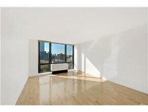 Building Photo - 1595 Lexington Ave