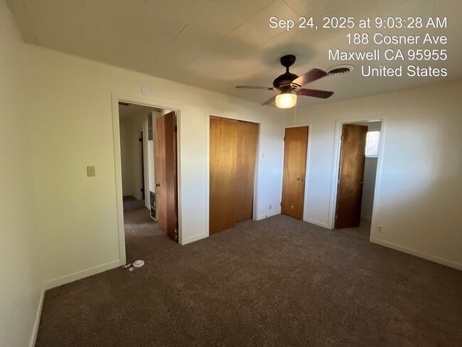 Building Photo - Maxwell Home