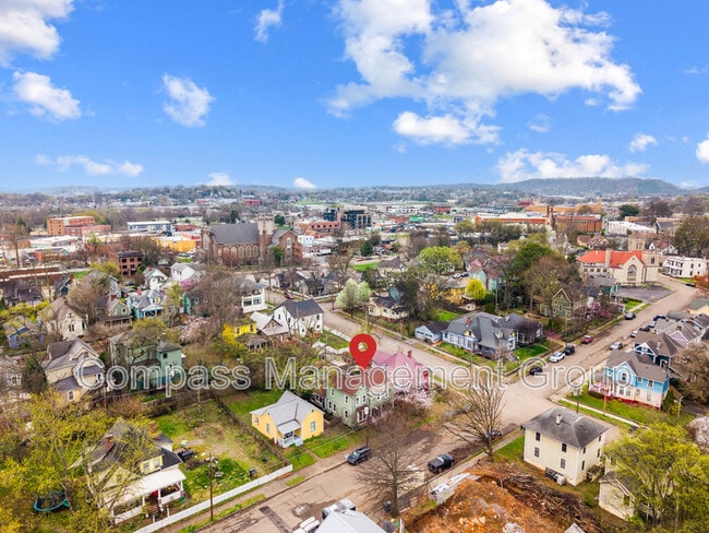 Building Photo - 625 Luttrell St