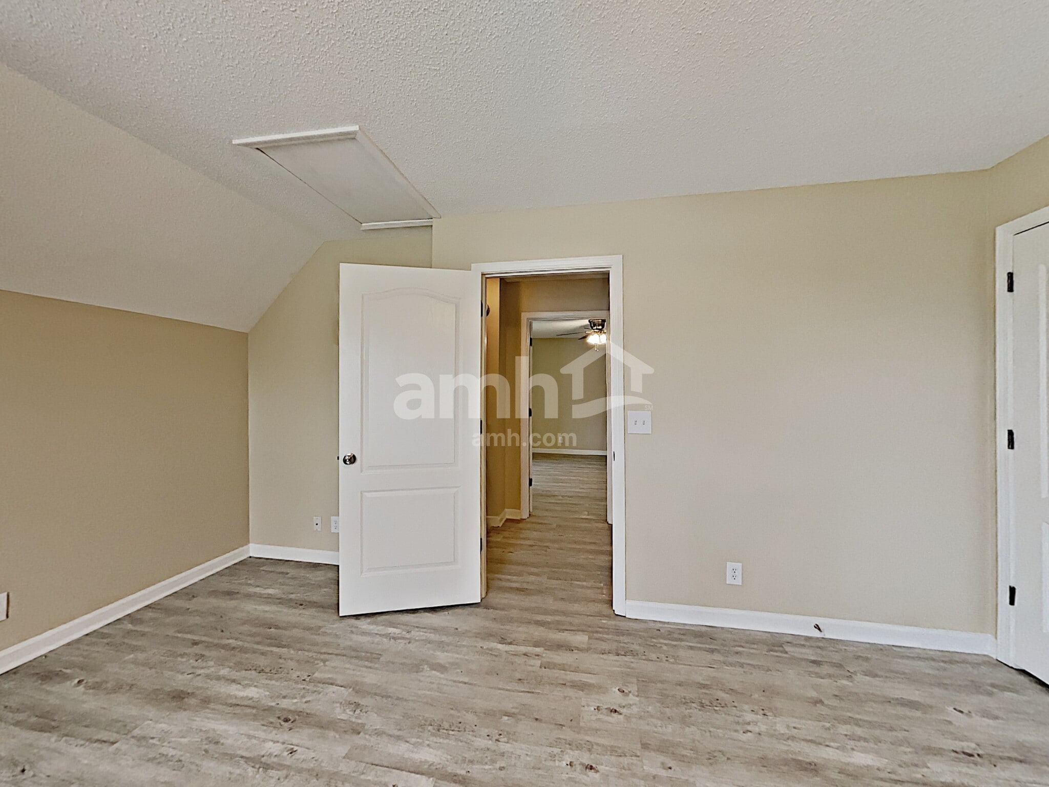 Building Photo - 1733 Needmore Rd
