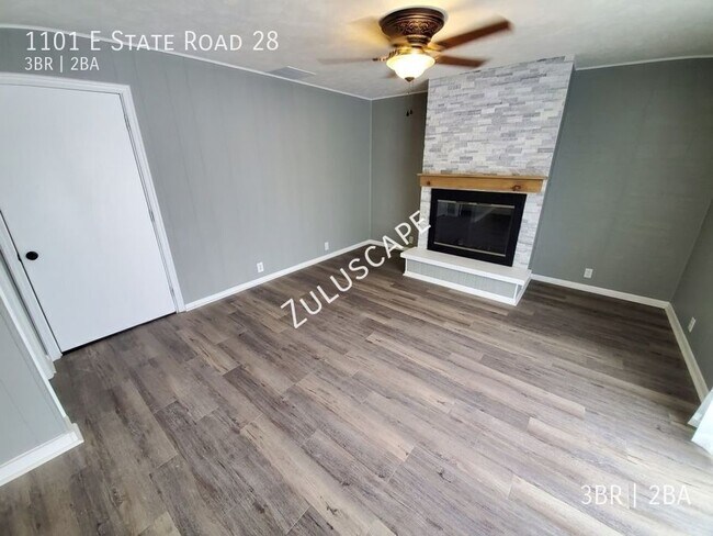 Building Photo - 1101 E State Road 28-