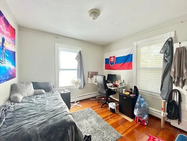 Building Photo - NO BROKER FEE ~ SPACIOUS MISSION HILL 3 BED AVAILABLE 9/1