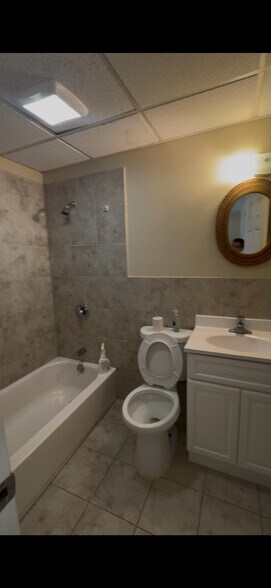 Primary Photo - 250 Hancock Ave