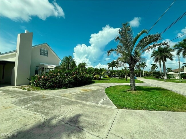 Building Photo - 12743 Brewster Dr