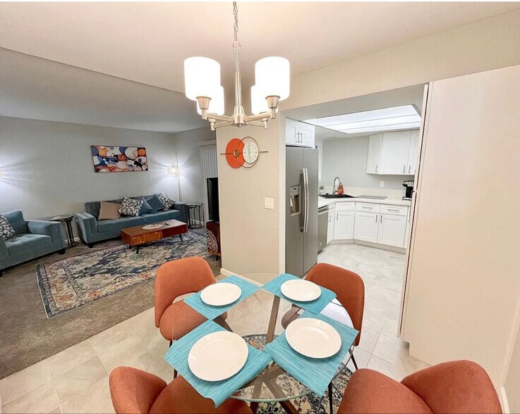 Building Photo - 5301 E Waverly Dr