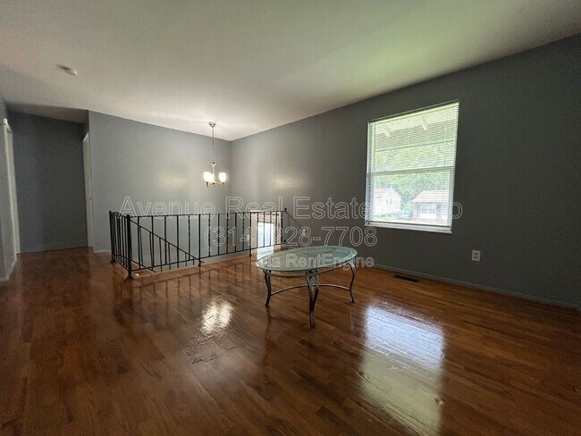 Building Photo - 10441 Prince Dr