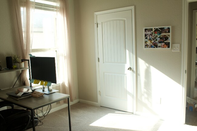 Building Photo - 14350 Gold Rush Pass